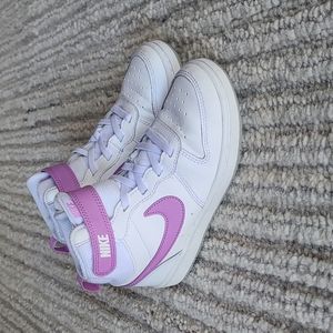 Kids Nike Court Boroughs Size 13C